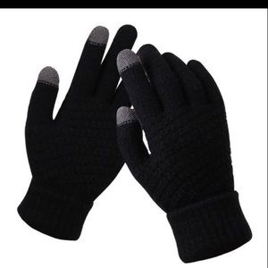 Woman's winter touch screen knitted gloves